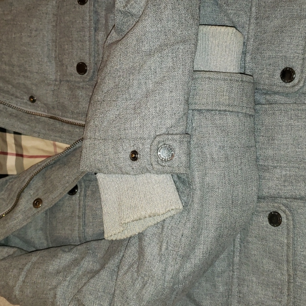 Burberry hooded winter coat. - Picture 4 of 13